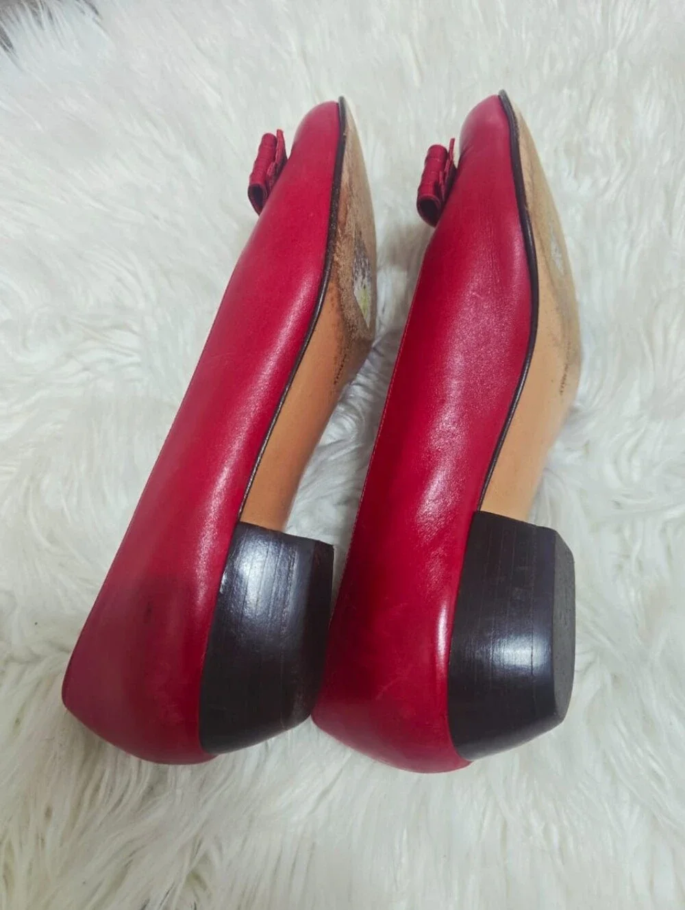Salvatore Ferragamo Red Vara Ribbon Round-Toe Pumps Women's Size 7.5B